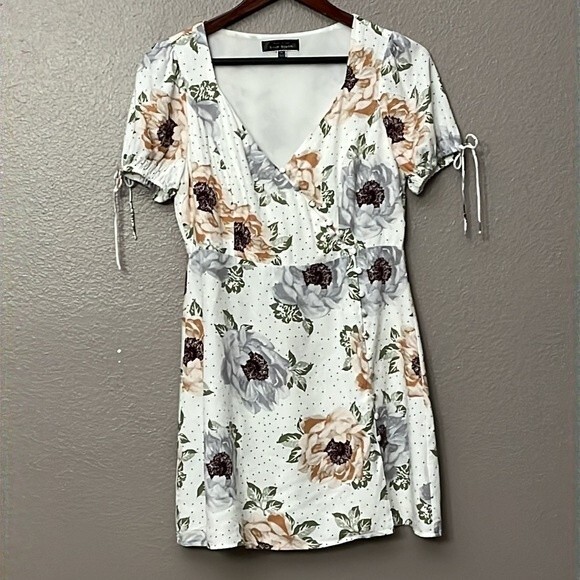 Blue blush pink Lily Medium wrap sundress with side button closure - Picture 2 of 13